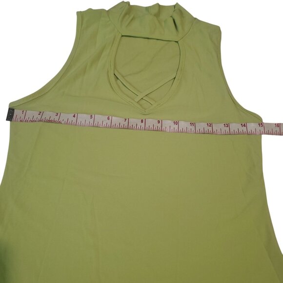 Trendy Js womens blouse Size medium Green color sleeveless key hole Stretchy - Picture 4 of 9